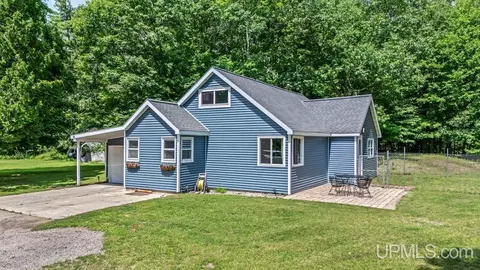 3684 L15, Escanaba, MI 49829