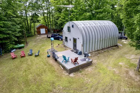 4923 E Maple Ridge 37th, Rock, MI 49880
