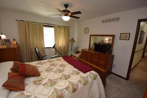 Bedroom - 321 Heritage #13, Algonac, MI 48001 photo 2 of 5