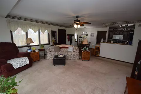 Living - 321 Heritage #13, Algonac, MI 48001 photo 4 of 4