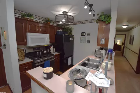 Kitchen - 321 Heritage #13, Algonac, MI 48001 photo 1 of 5