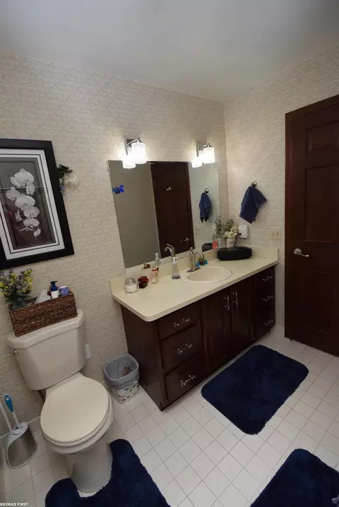 Bath - 321 Heritage #13, Algonac, MI 48001 photo 5 of 5