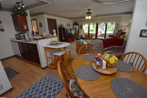 Dining - 321 Heritage #13, Algonac, MI 48001 photo 2 of 2