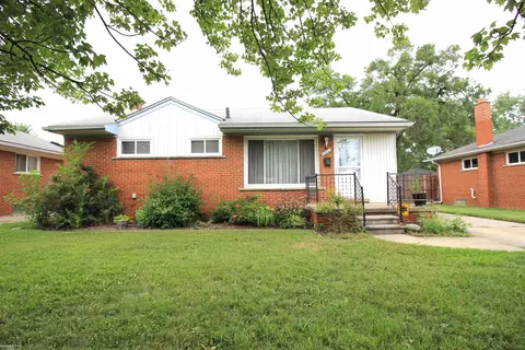 16511 Frazho, Roseville, MI 48066