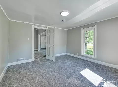 Bedroom - 1461 W Temperance, Temperance, MI 48182 photo 2 of 9