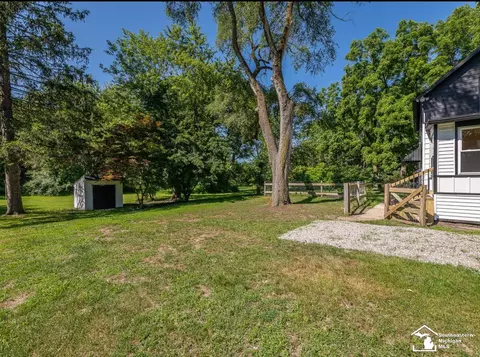 Exterior - 1461 W Temperance, Temperance, MI 48182 photo 4 of 4