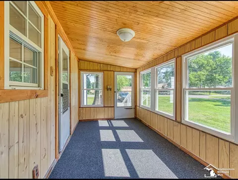 Exterior - 1461 W Temperance, Temperance, MI 48182 photo 2 of 4