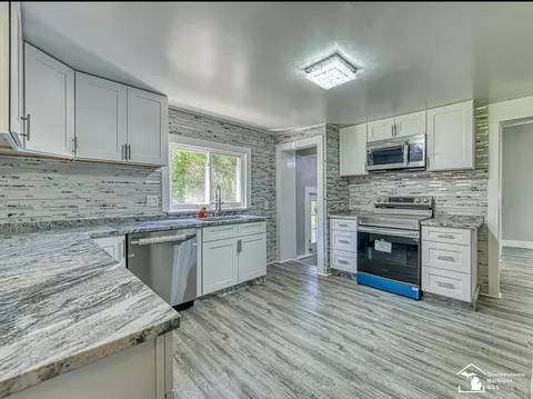 Kitchen - 1461 W Temperance, Temperance, MI 48182 photo 2 of 3