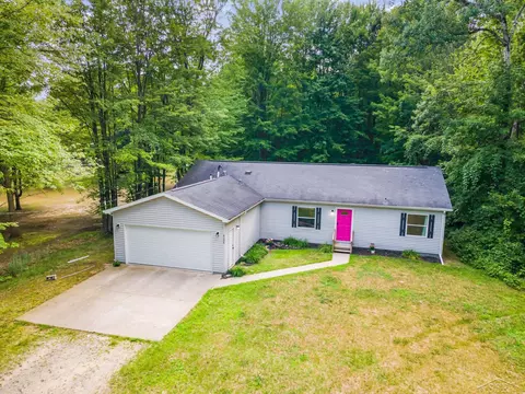4106 S Wise, Shepherd, MI 48883 photo 3