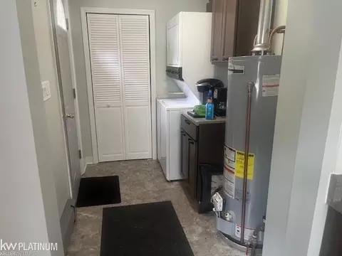 924 Golfview, Algonac, MI 48001 photo 12