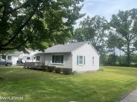 924 Golfview, Algonac, MI 48001 photo 14