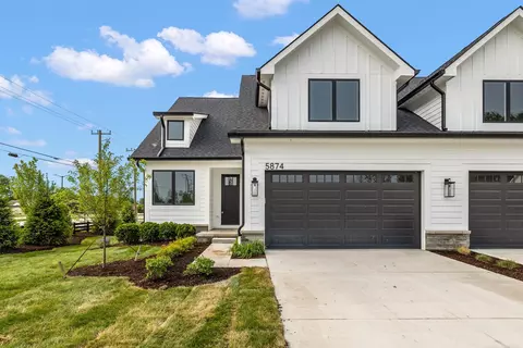 5874 Heights UNIT 20 /  10, Sterling Heights, MI 48314
