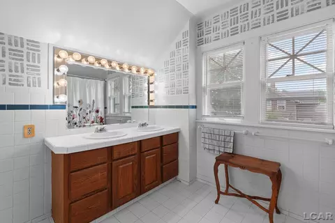 Bath - 226 E Butler, Adrian, MI 49221 photo 1 of 1