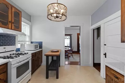 Kitchen - 226 E Butler, Adrian, MI 49221 photo 4 of 5