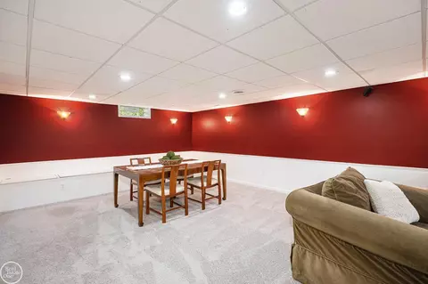 Dining - 415 W Baker, Clawson, MI 48017 photo 1 of 1