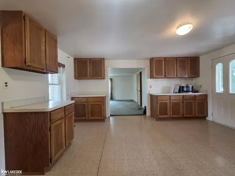 Kitchen - 22545 Pratt, Armada, MI 48005 photo 4 of 11