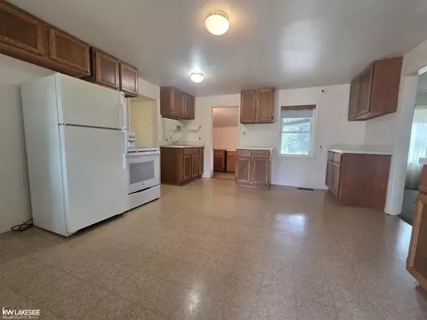 Kitchen - 22545 Pratt, Armada, MI 48005 photo 11 of 11