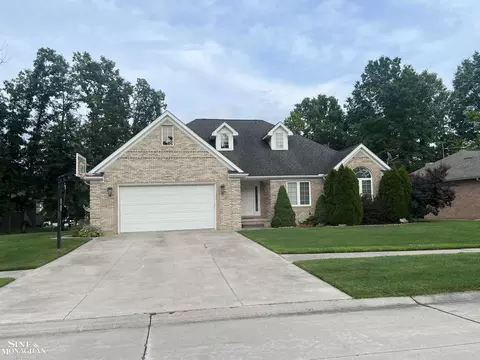 3407 Round Tree, East China, MI 48054
