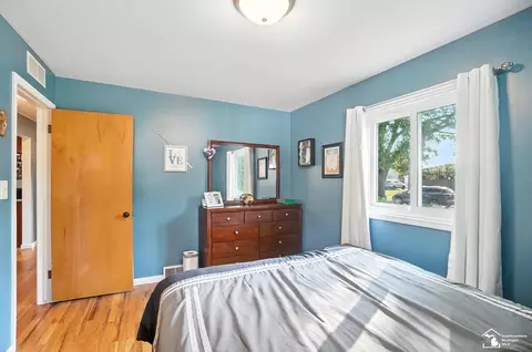 Bedroom - 153 Theodore, Monroe, MI 48162 photo 3 of 4