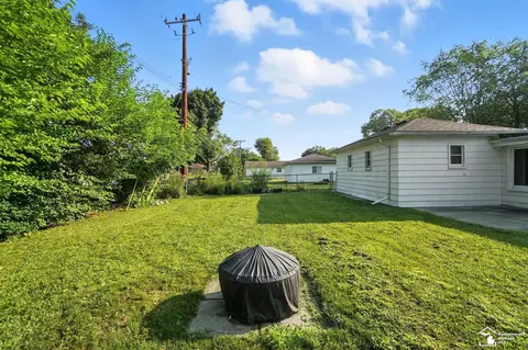 Exterior - 153 Theodore, Monroe, MI 48162 photo 6 of 7