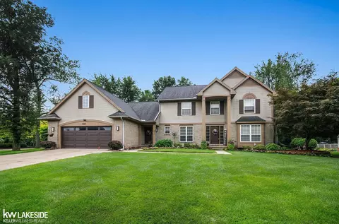 7543 Greenway, West Bloomfield, MI 48324