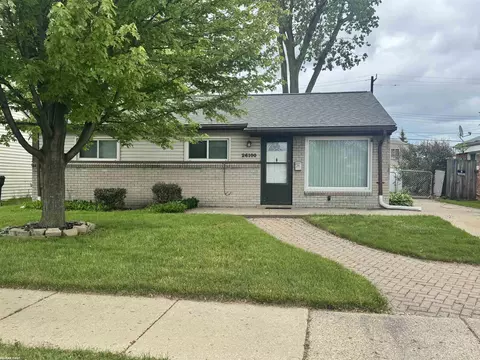 26100 Kathy, Roseville, MI 48066