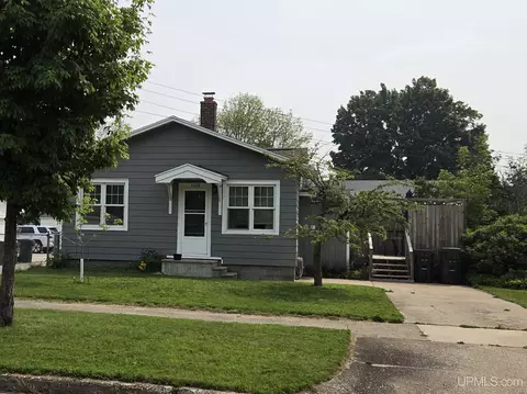 1115 S 13th, Escanaba, MI 49829