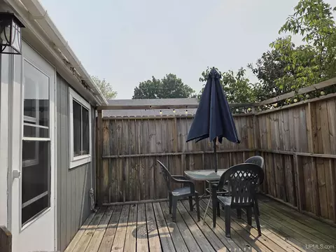 Exterior - 1115 S 13th, Escanaba, MI 49829 photo 4 of 5
