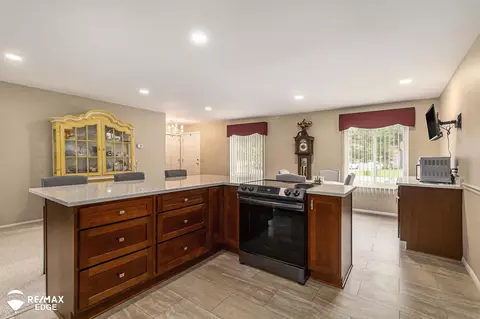 7481 Southwick, Davison, MI 48423 photo 7