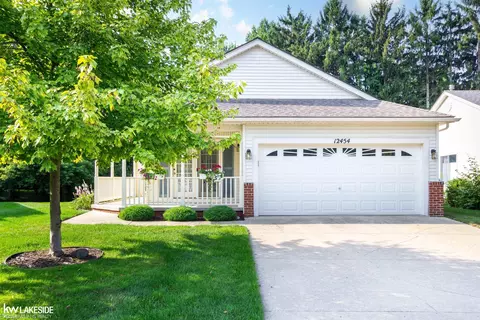 12454 Glasgow #43, Romeo, MI 48065