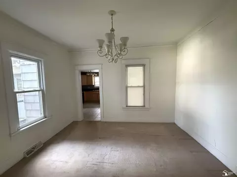 Living - 515 Elm, Monroe, MI 48162 photo 5 of 5