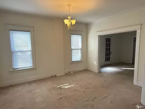 Living - 515 Elm, Monroe, MI 48162 photo 4 of 5