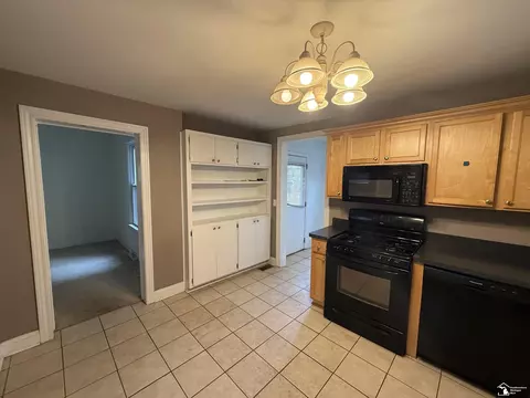 Kitchen - 515 Elm, Monroe, MI 48162 photo 2 of 2