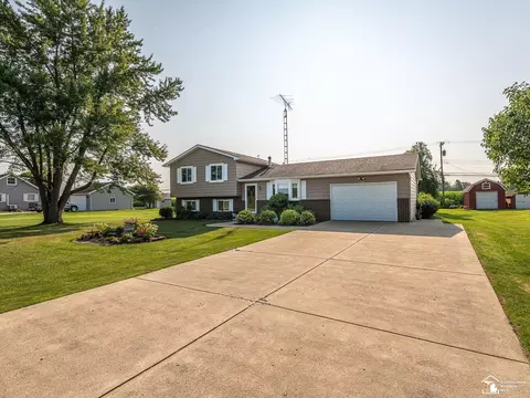 1734 N Raisinville, Monroe, MI 48162