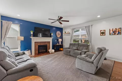 Living - 1654 Nicholas, Adrian, MI 49221 photo 1 of 4