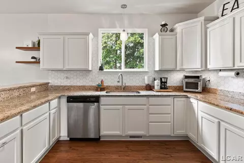 Kitchen - 1654 Nicholas, Adrian, MI 49221 photo 4 of 7