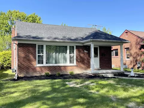 19993 Woodmont, Harper Woods, MI 48225