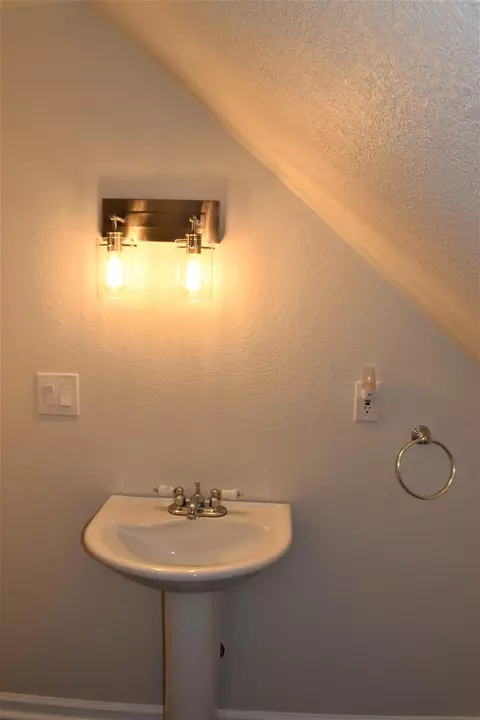 Bath - 3490 E Pinecrest, Gladwin, MI 48624 photo 6 of 6