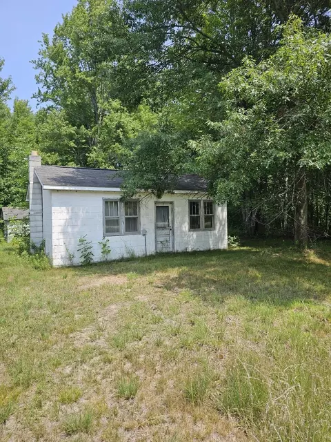 1849 E M 61, Gladwin, MI 48624