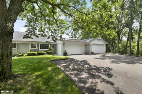 45284 Manor, Shelby Township, MI 48317
