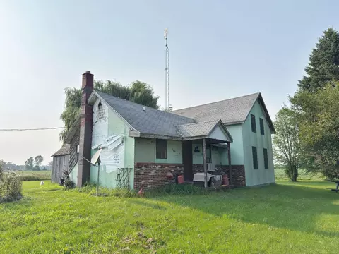 1840 Old M51, Applegate, MI 48401