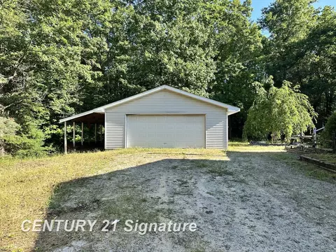 Exterior - 2901 E Rose City, Lupton, MI 48635 photo 2 of 5