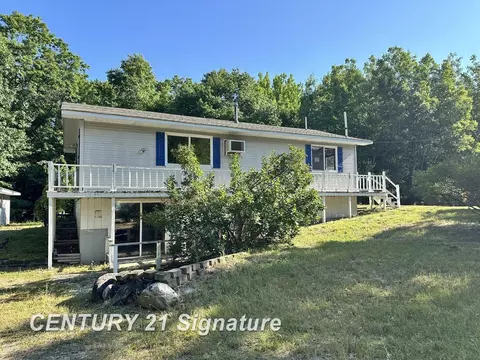 2901 E Rose City, Lupton, MI 48635
