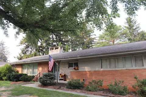 2105 Marlou, Saginaw, MI 48603
