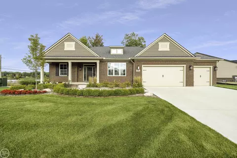 525 Tullamore, Oxford, MI 48371