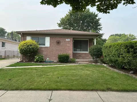 17941 Pasadena, Roseville, MI 48066