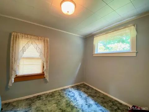 702 Empire, Ishpeming, MI 49849 photo 28