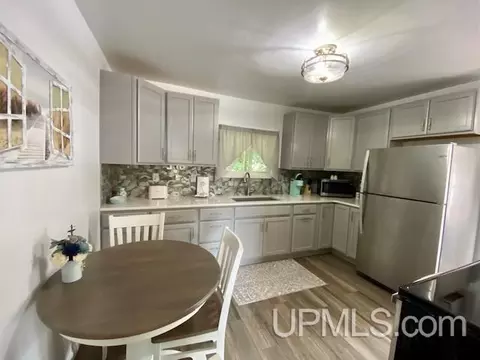 702 Empire, Ishpeming, MI 49849 photo 17