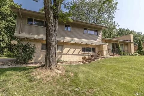7088 Wiltshire, Lambertville, MI 48144