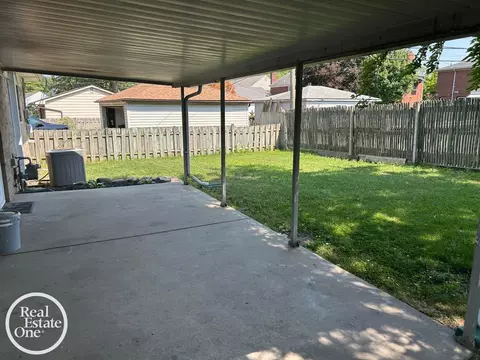 Exterior - 483 Allard, Grosse Pointe Farms, MI 48236 photo 6 of 8